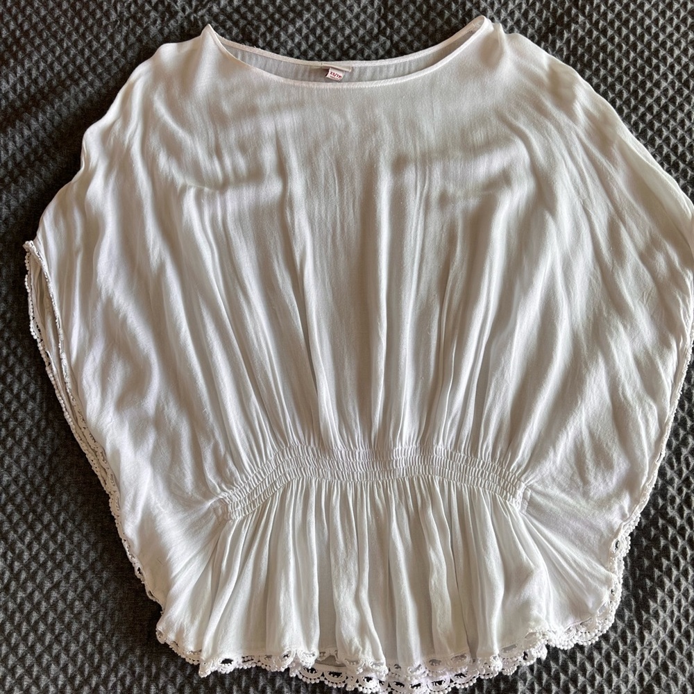 Beautiful flowy white blouse